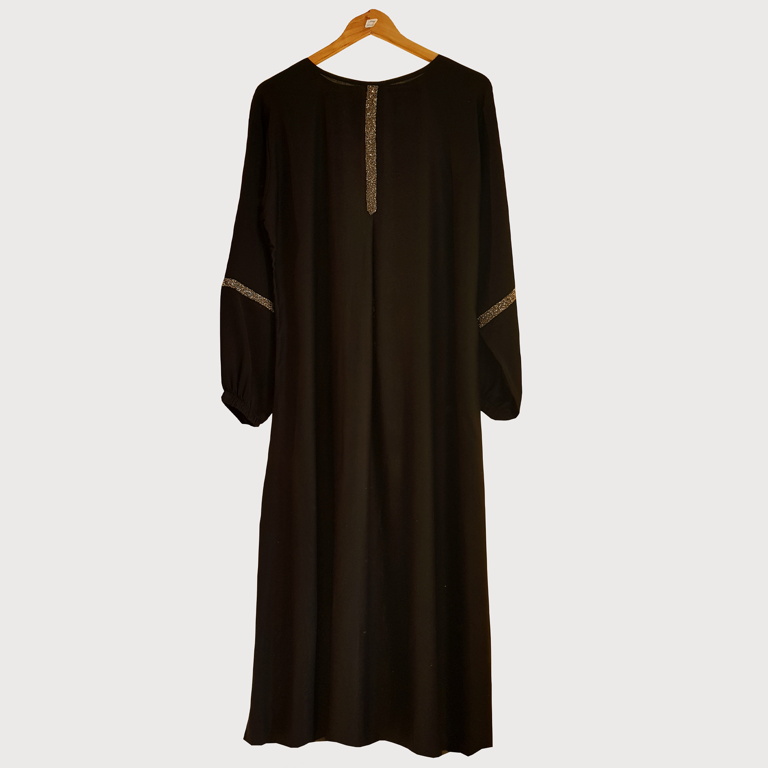 Classic Loose-Fit Abaya with Center Detail